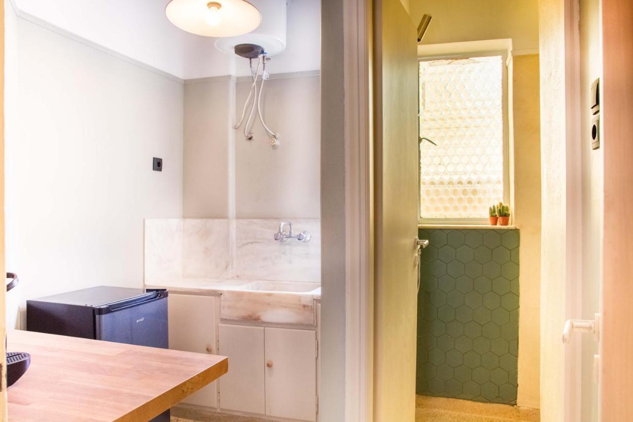 Mosaics Central Studio Apartm With Acropolis View Atenas Exterior foto