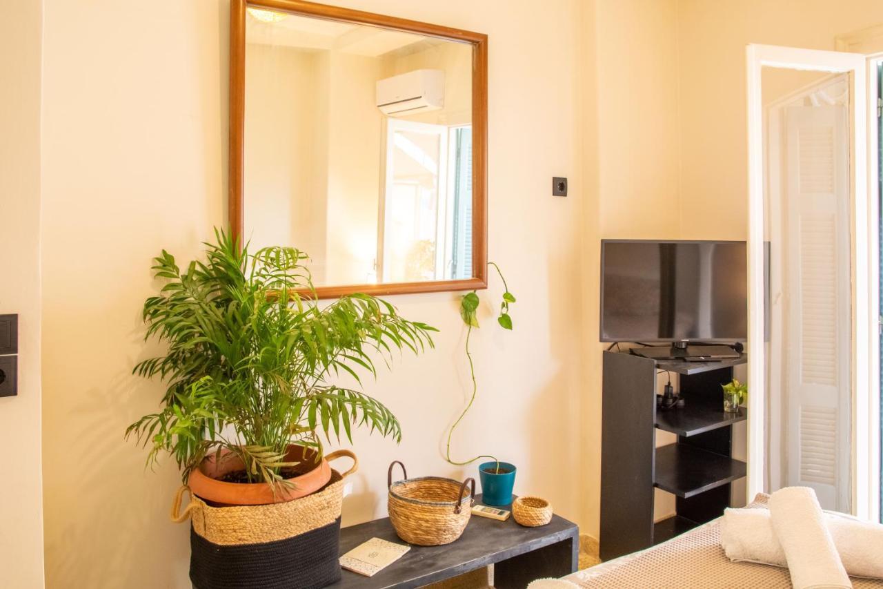 Mosaics Central Studio Apartm With Acropolis View Atenas Exterior foto