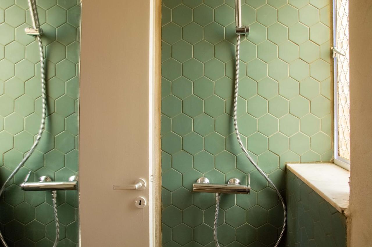 Mosaics Central Studio Apartm With Acropolis View Atenas Exterior foto