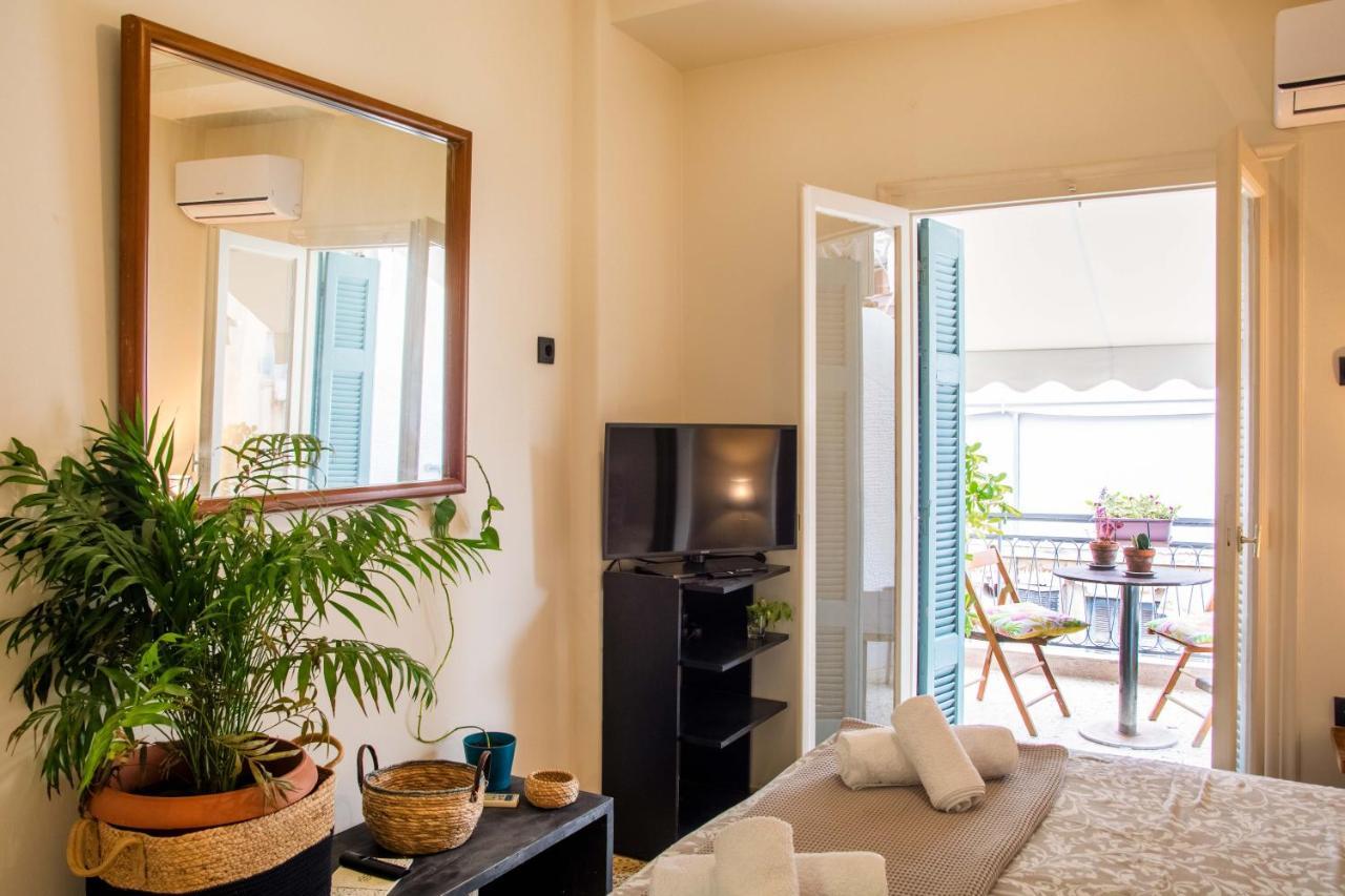 Mosaics Central Studio Apartm With Acropolis View Atenas Exterior foto
